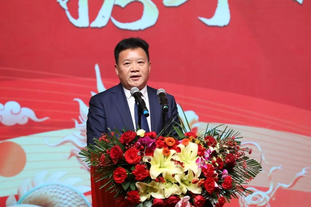 花花牛乳業(yè)30周年暨2024年客戶大會(huì)圓滿召開！