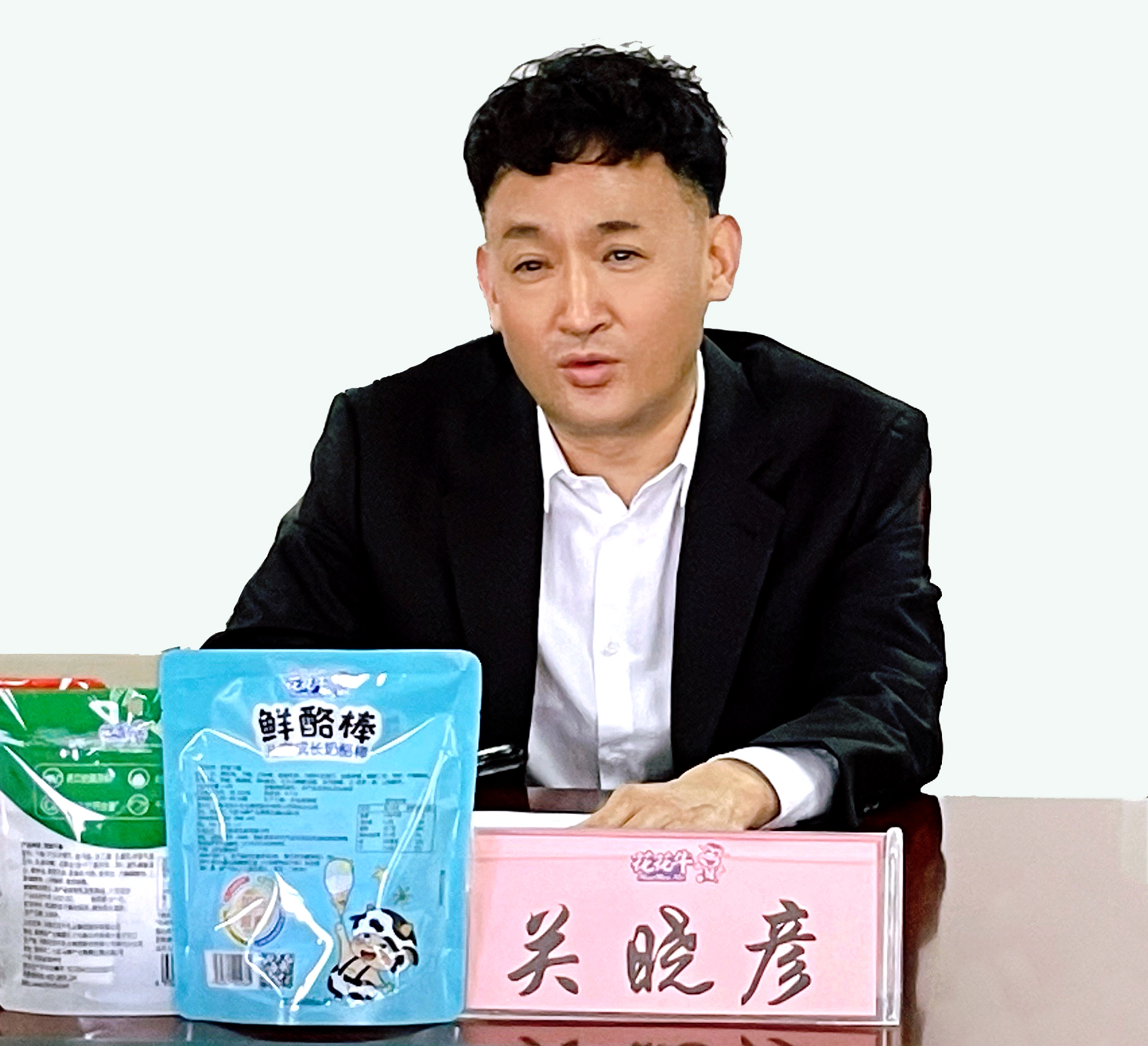 河南省委常委、副省長費(fèi)東斌蒞臨 花花牛乳業(yè)集團(tuán)調(diào)研