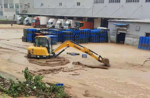 微光匯聚、風雨同舟，我們一起扛！